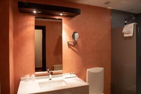Maroa Hotel