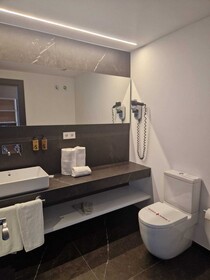 Maroa Hotel