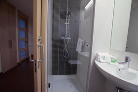 Sercotel Jardines de Uleta Suites