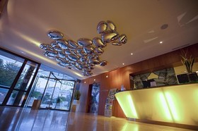 Sercotel Jardines de Uleta Suites
