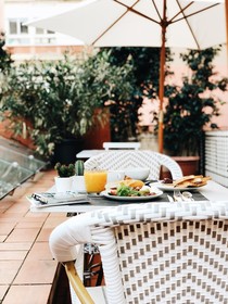 The Conica Deluxe Bed & Breakfast