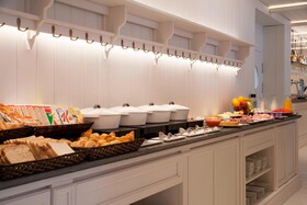 AC Hotel Victoria Suites