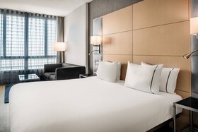 AC Hotel Victoria Suites
