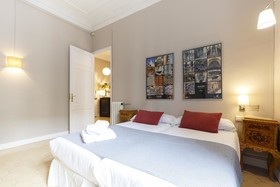 AinB Bed & Breakfast Via Laietana