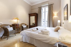 AinB Bed & Breakfast Via Laietana