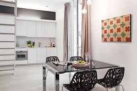 AinB Gothic Cathedral Apartments