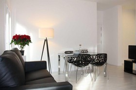 AinB Gothic Cathedral Apartments