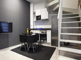 AinB Gothic Cathedral Apartments