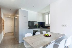 Aparteasy - Deluxe Family Apartments with Pool