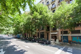 Aparteasy - Deluxe Family Apartments with Pool