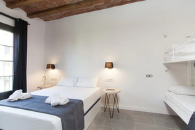 Aparteasy - Deluxe Family Apartments with Pool