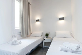 Aparteasy - Deluxe Family Apartments with Pool