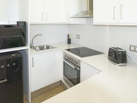 Apart-Suites Hostemplo