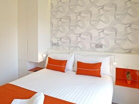 Apart-Suites Hostemplo