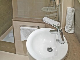 Apart-Suites Hostemplo