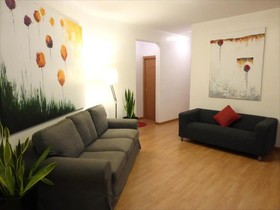 APTBCN Apartments Super Balmes