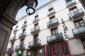 Aspasios Plaza Real Apartments