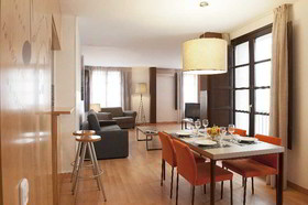 Aspasios Plaza Real Apartments