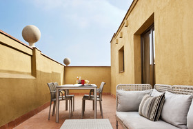 Barcelona Apartment Milà