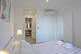 Barcelona Comtal Apartments