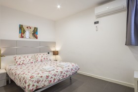 Barcelona Comtal Apartments