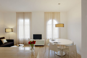Barcelona Viladomat Apartment