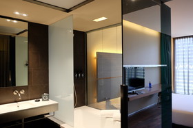 B-Hotel