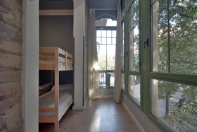 Black Swan Hostel