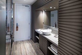 Catalonia Square Hotel