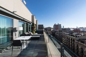 Catalonia Square Hotel
