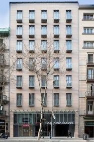 Catalonia Square Hotel