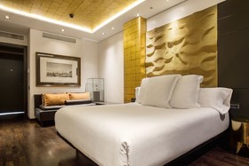 Claris Hotel & Spa