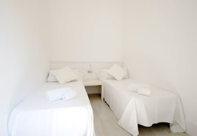 DingDong Express Hostel