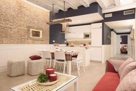 Enjoybcn Colon Apartments