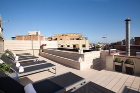 Enjoybcn Gaudi Apartments