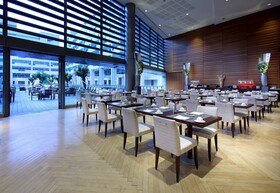 Eurostars Grand Marina Hotel