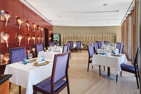Eurostars Grand Marina Hotel