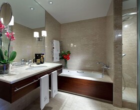 Eurostars Grand Marina Hotel