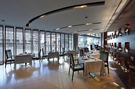 Eurostars Grand Marina Hotel