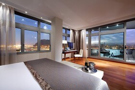 Eurostars Grand Marina Hotel