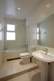 Fisa Rentals Aribau Apartments