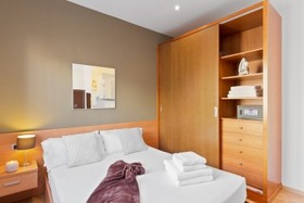 Fisa Rentals Ramblas Apartments