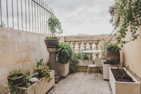 Go Barcelona Guest House