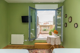 Go Barcelona Guest House