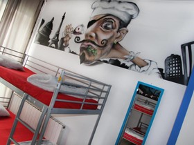 Graffiti Hostel