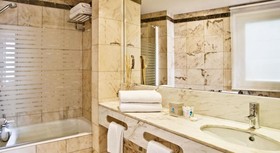 Grupotel Gravina