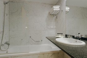 Hotel Catalonia Barcelona Beach