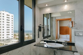Hotel Catalonia Barcelona Beach