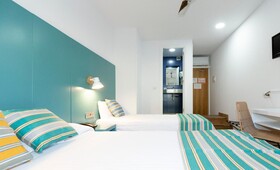 Hostal BCN Port