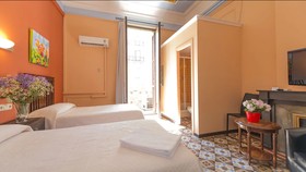 Hostal Girona